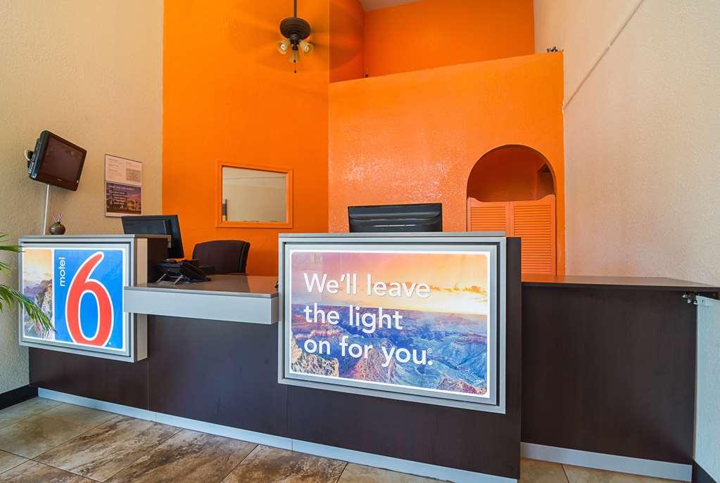 Motel 6 Chandler Prado del Sol Інтер'єр фото
