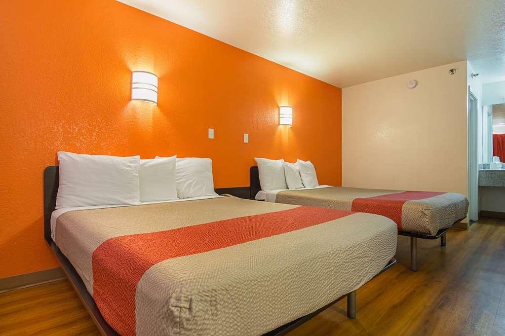 Motel 6 Chandler Prado del Sol Номер фото