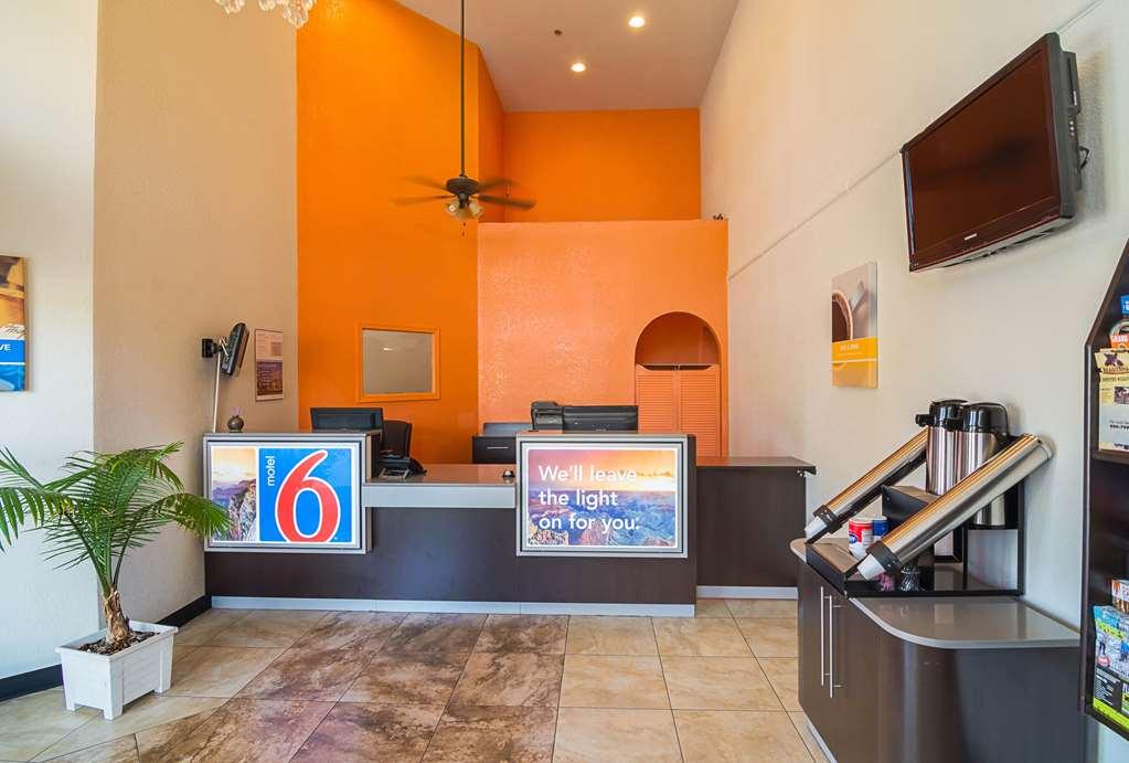 Motel 6 Chandler Prado del Sol Інтер'єр фото